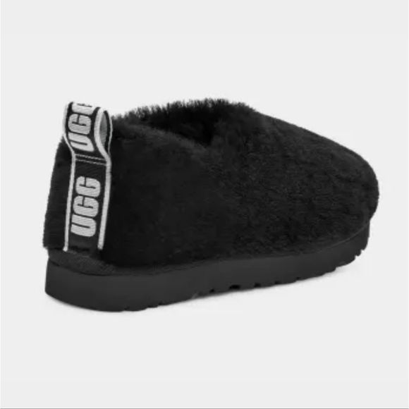 Ugg Classic Comfy Bootie- Black - Picture 5 of 11